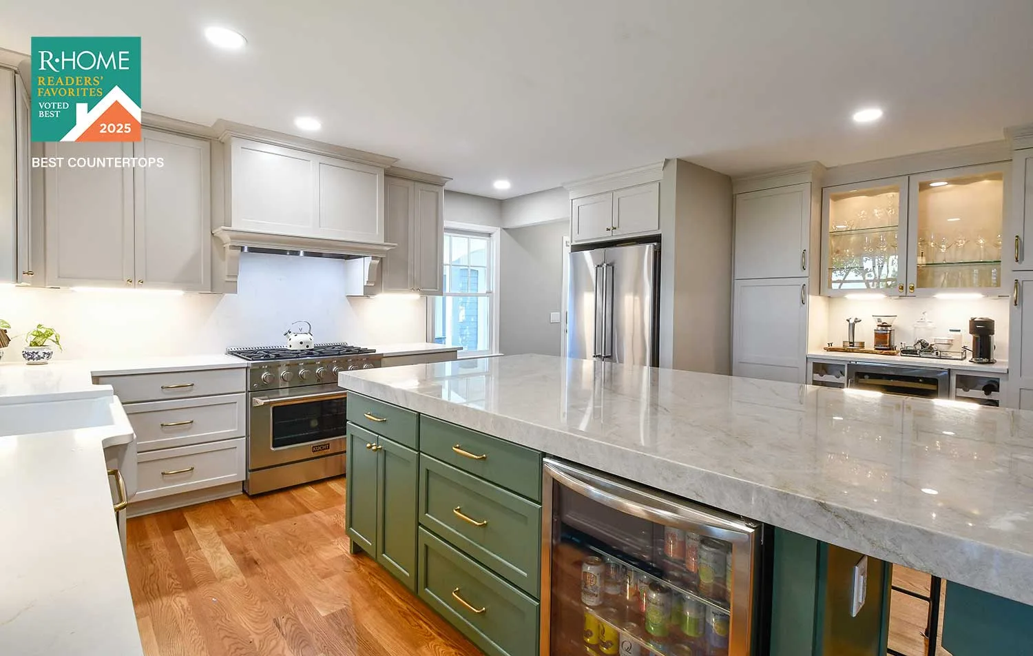 Materials - Taj Mahal and Quarz Hilite Venatino Gold: Photos courtesy of Reico Kitchen & Bath/Tim Snyder Photography.